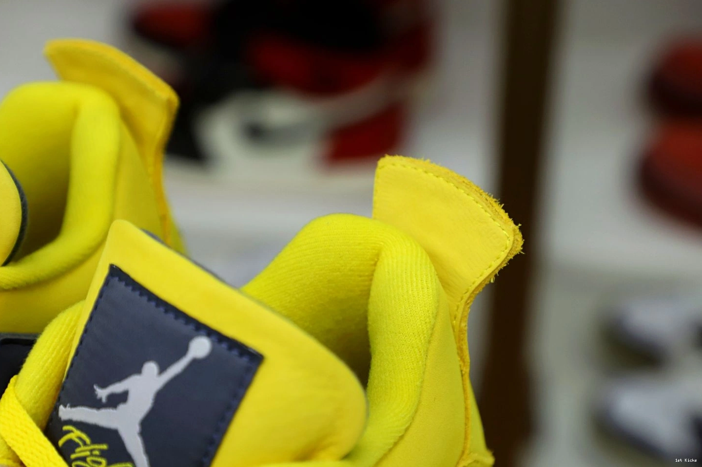 1st Kicks Shoes 4 Kimikick 1992 'LIGHTNING' AIR RETRO AIR JORDAN JORDAN Affordable 1113